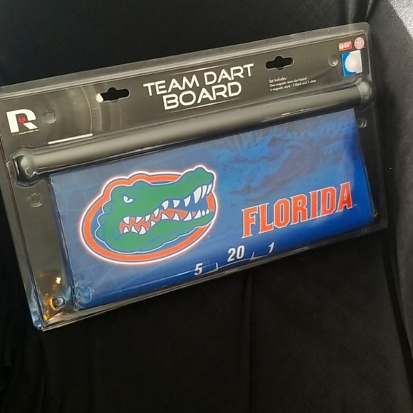 Florida Gators Magnetic Dartboard - Picture 1 of 5